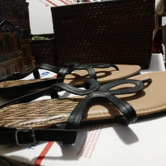 💝🐧TIME AND TRU🆕NICE SLIPPERS - Picture 4 of 8